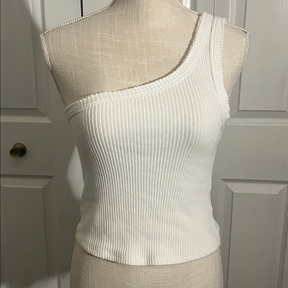 Ribbed Asymmetrical Crop Top